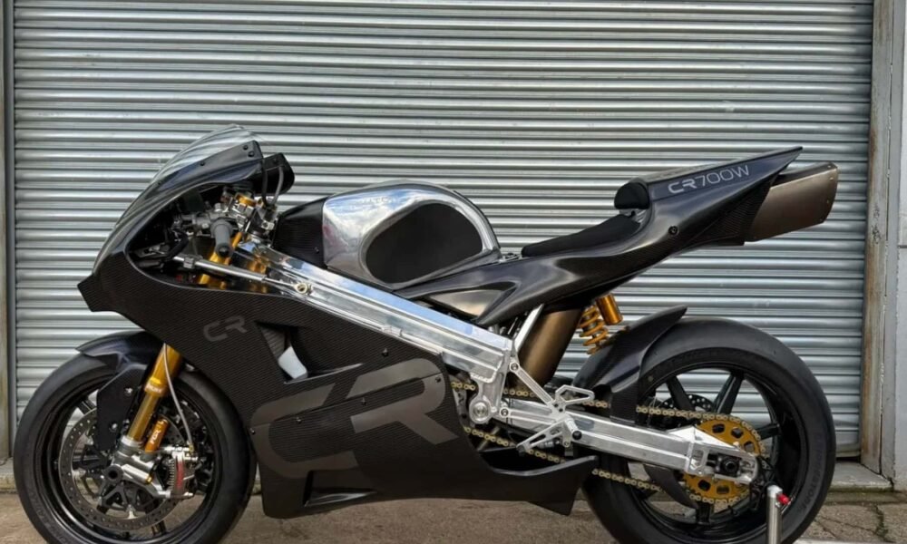 Moto rara, com apenas 25 unidades e 220 cv, custa mais de R$ 1 milhão