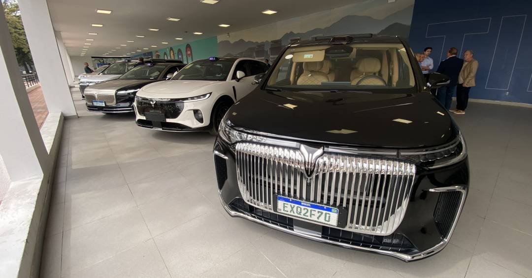 DFM estuda trazer marca Voyah de carros de luxo ao Brasil