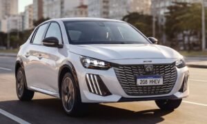Peugeot 208 2027 estreia mais barato e menos potente; veja preços e equipamentos